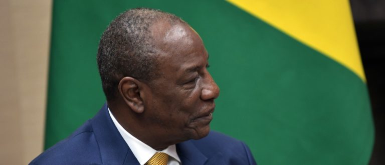 Article : Guinée : Comme dans un jeu de puzzle, Alpha Condé tente de normaliser sa dictature